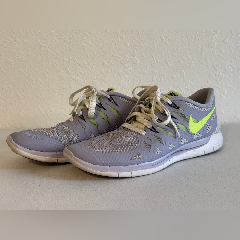 Nike Free 5.0 Women’s Running Shoes Sneakers Titanium Pure Platinum Size 9